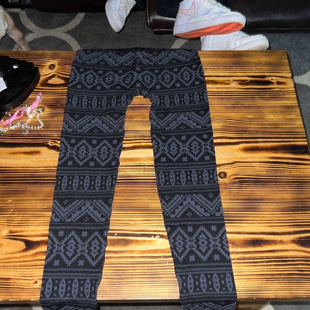 patterned fleece leggings